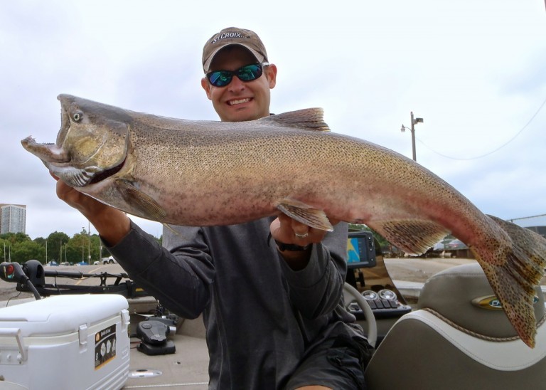 Milwaukee Still Seeing King Salmon Pautzke Bait Co